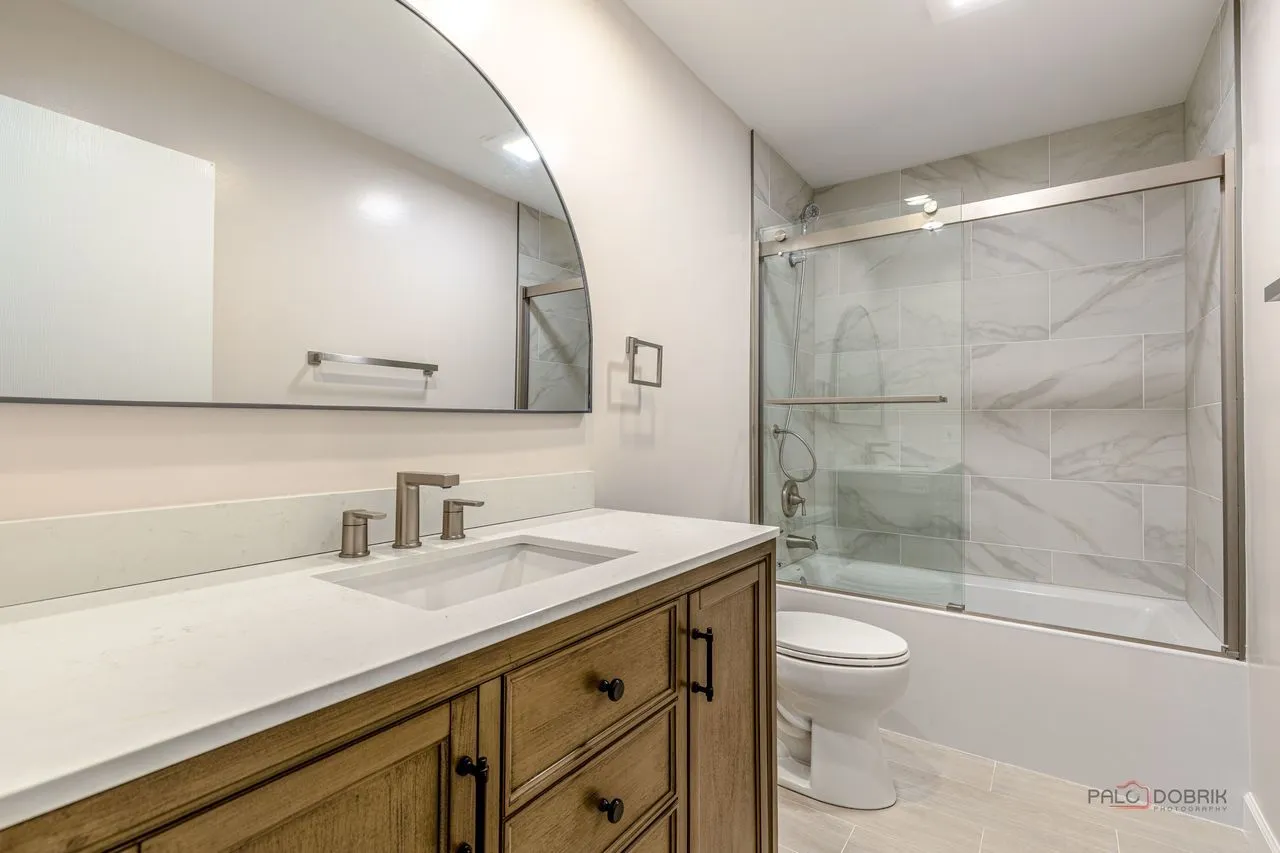 1013 Sussex Dr, ,  60062, USA 60062-Northbrook-IL