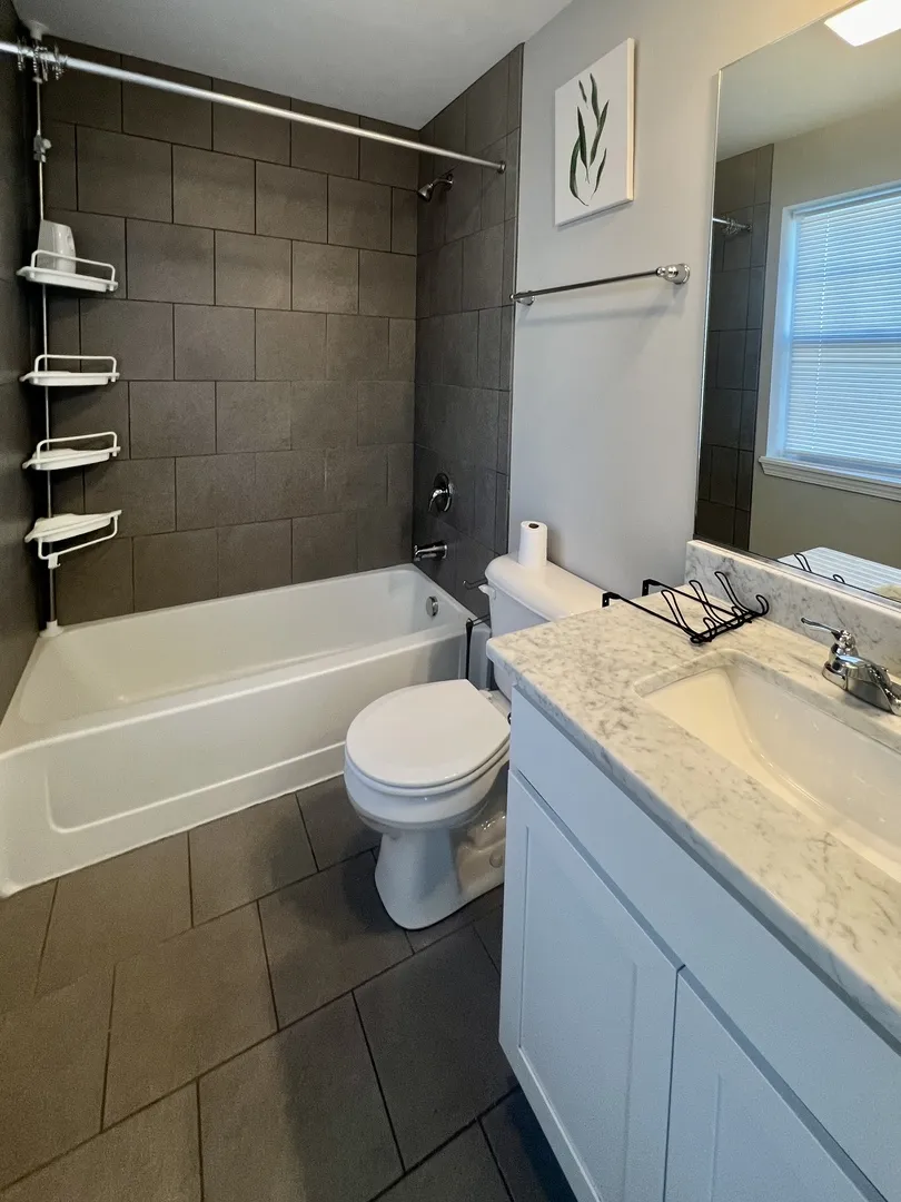 828 Center St, , 60016, USA 60016-Des Plaines-IL