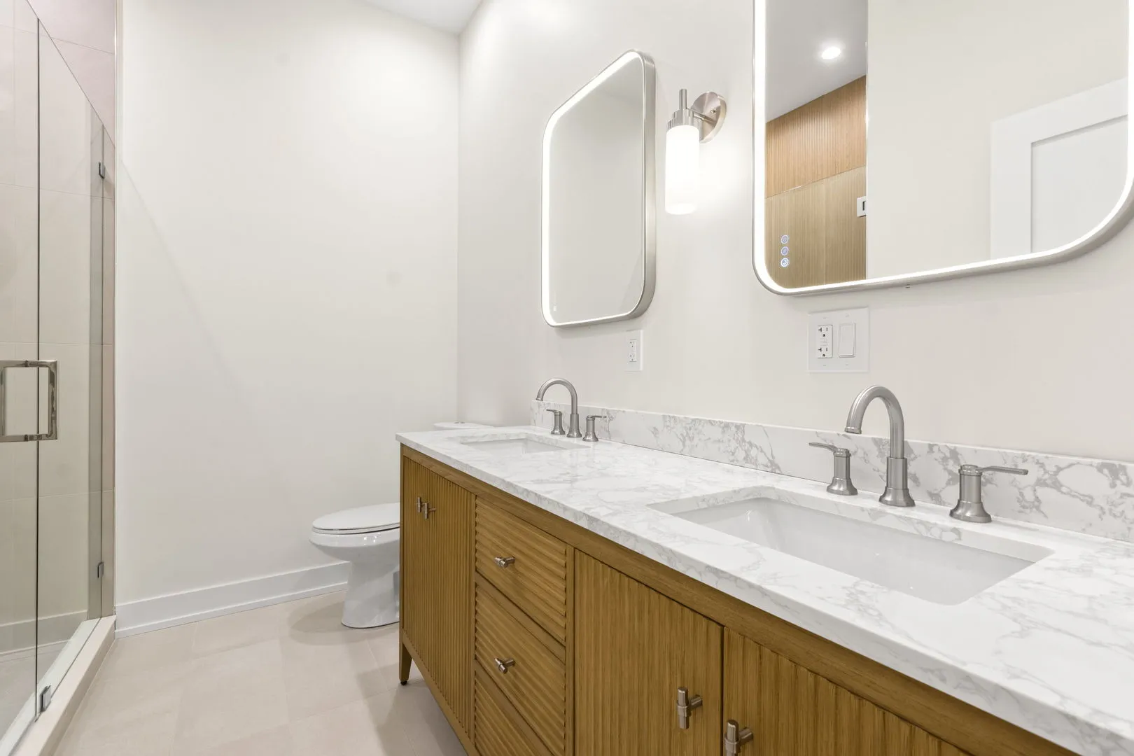 1246 W Bryn Mawr Ave, ,  60660, USA 60660-Chicago-IL