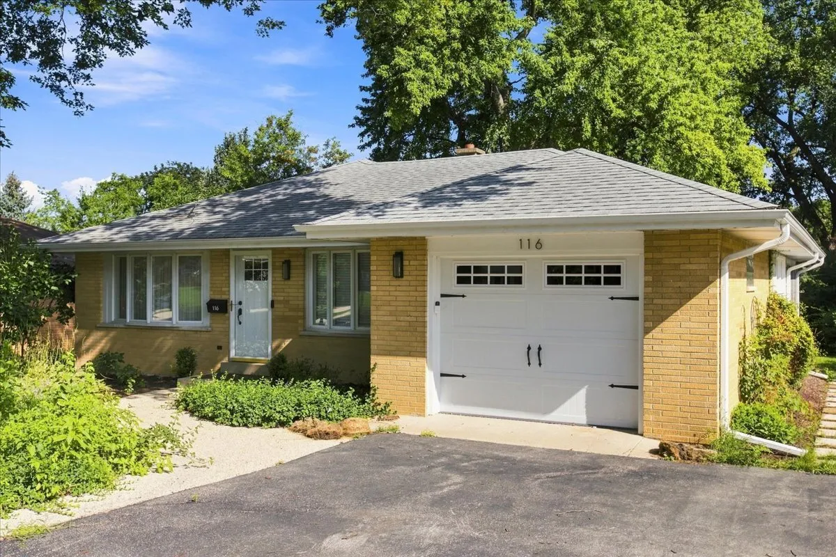 116 W Sturtz St, , 60010, USA 60010-Barrington-IL