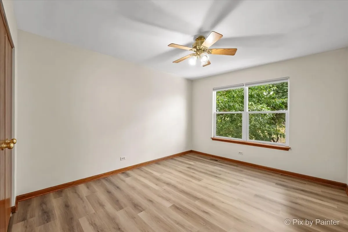 2240 Barrett Dr, ,  60102, USA 60102-Algonquin-IL