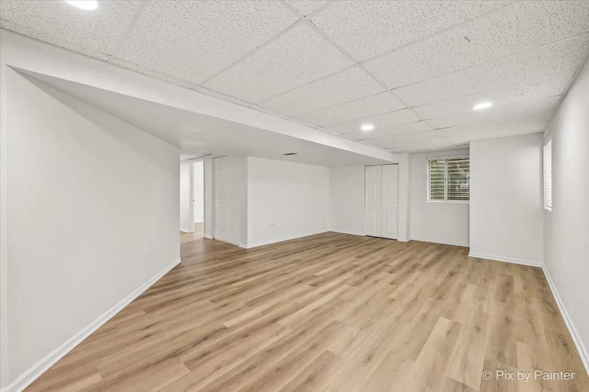 2240 Barrett Dr, ,  60102, USA 60102-Algonquin-IL