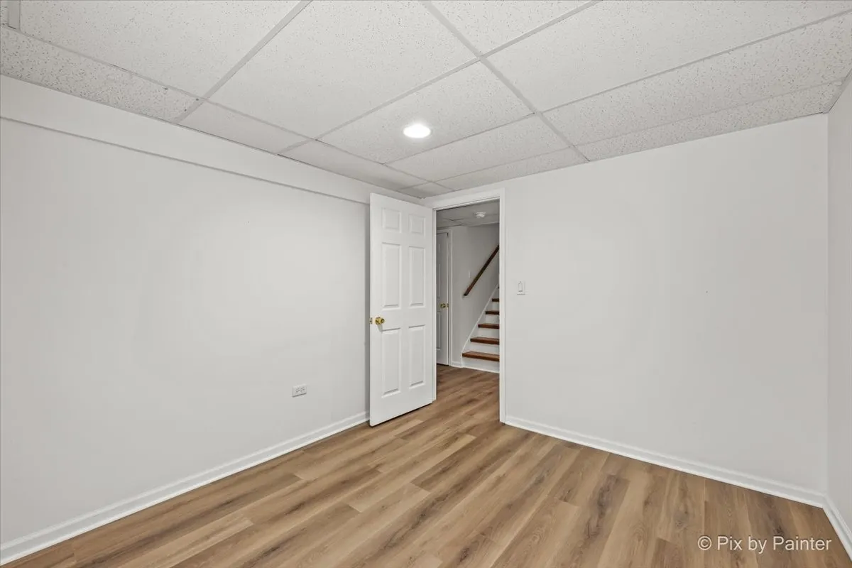 2240 Barrett Dr, ,  60102, USA 60102-Algonquin-IL