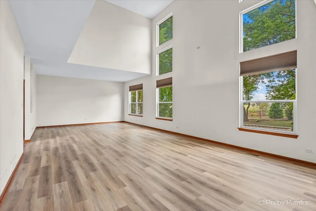 2240 Barrett Dr, ,  60102, USA 60102-Algonquin-IL