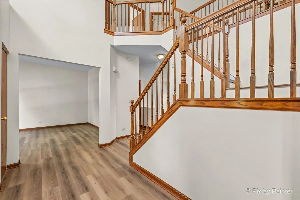 2240 Barrett Dr, ,  60102, USA 60102-Algonquin-IL