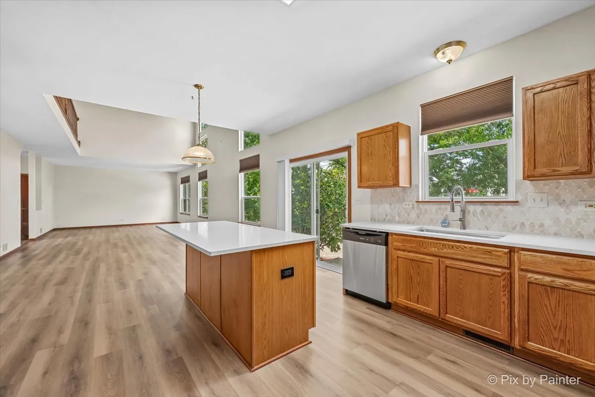 2240 Barrett Dr, ,  60102, USA 60102-Algonquin-IL