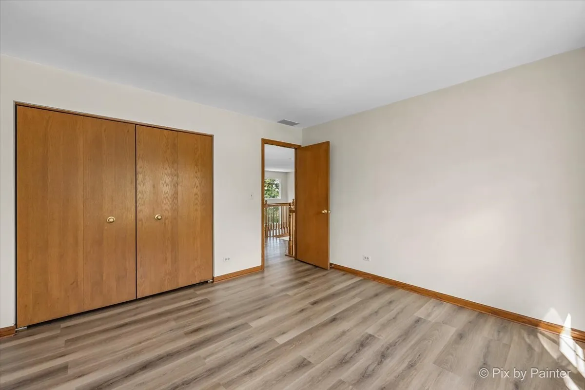 2240 Barrett Dr, ,  60102, USA 60102-Algonquin-IL