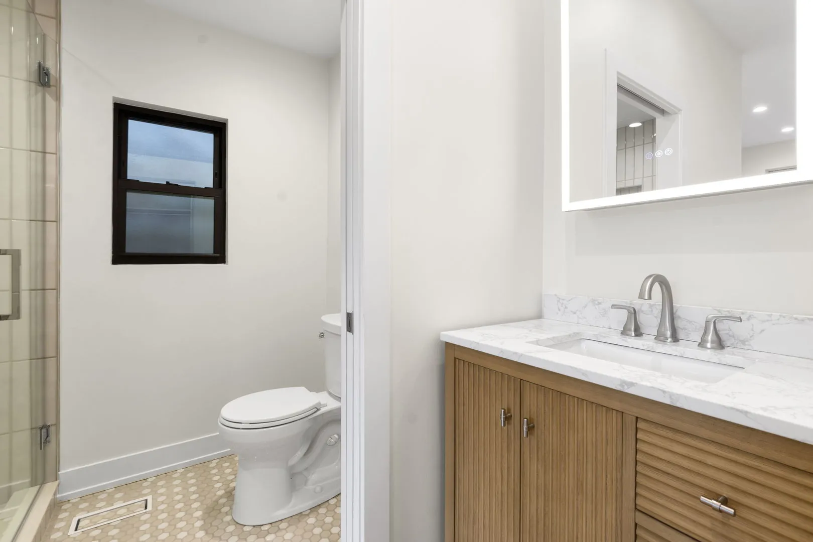 1246 W Bryn Mawr Ave, ,  60660, USA 60660-Chicago-IL