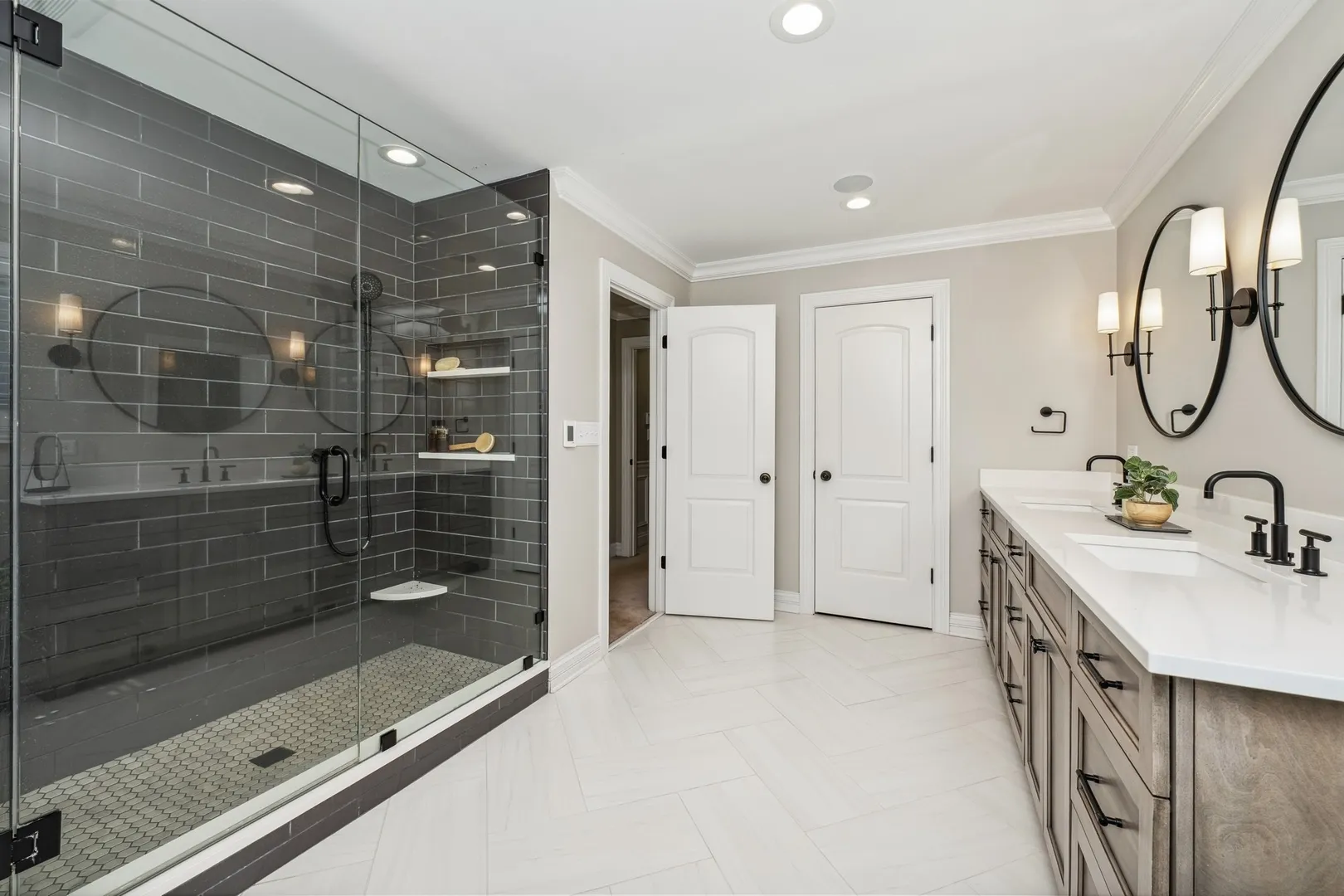2104 Kenton Ln, , 60048, USA 60048-Libertyville-IL