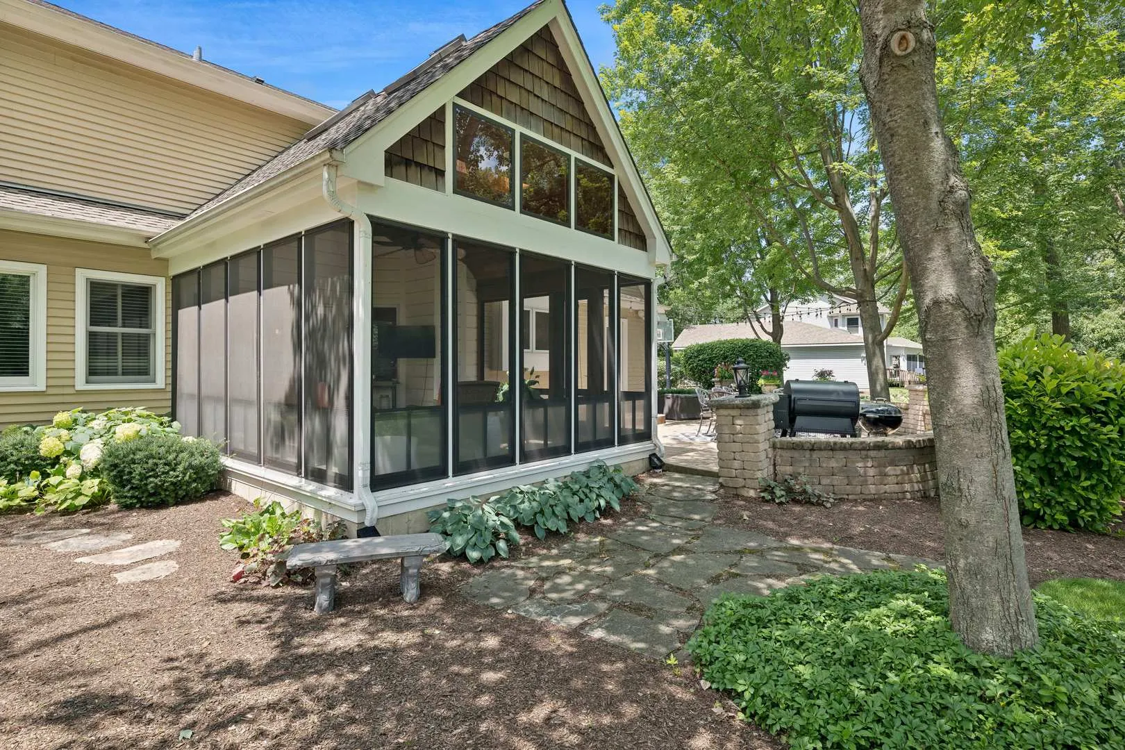 2104 Kenton Ln, , 60048, USA 60048-Libertyville-IL