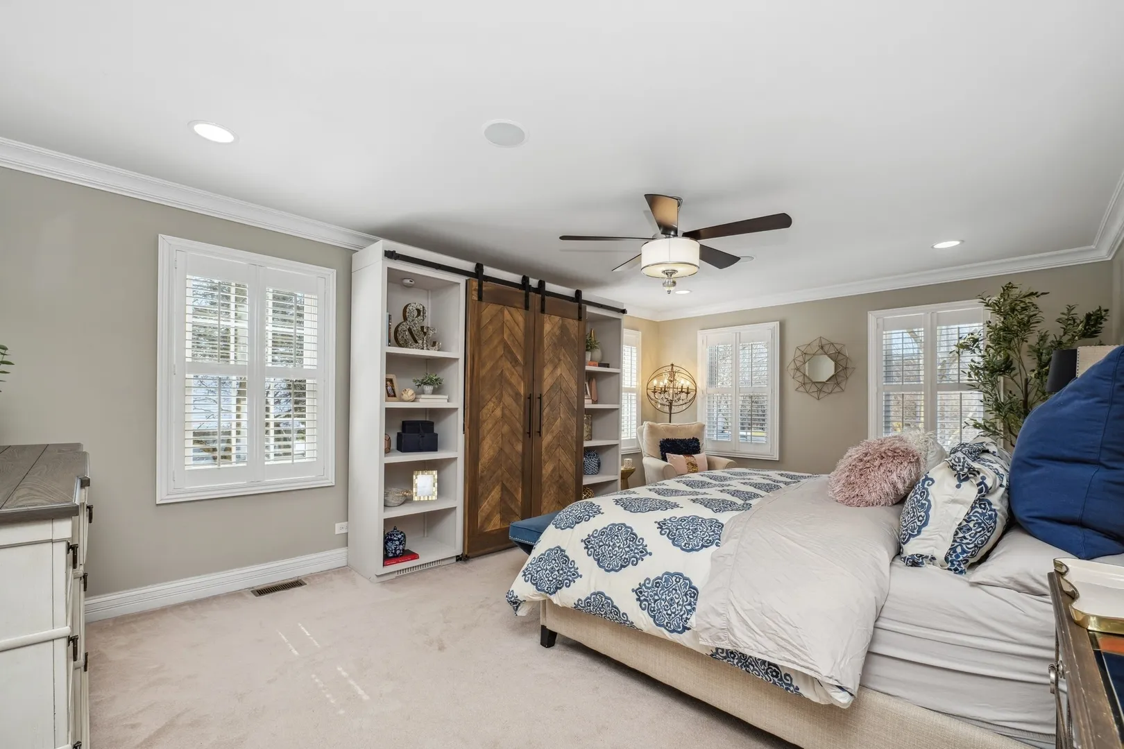 2104 Kenton Ln, , 60048, USA 60048-Libertyville-IL