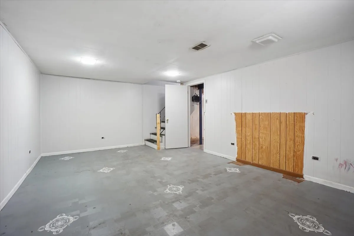 9115 Gross Point Rd, , 60077, USA 60077-Skokie-IL