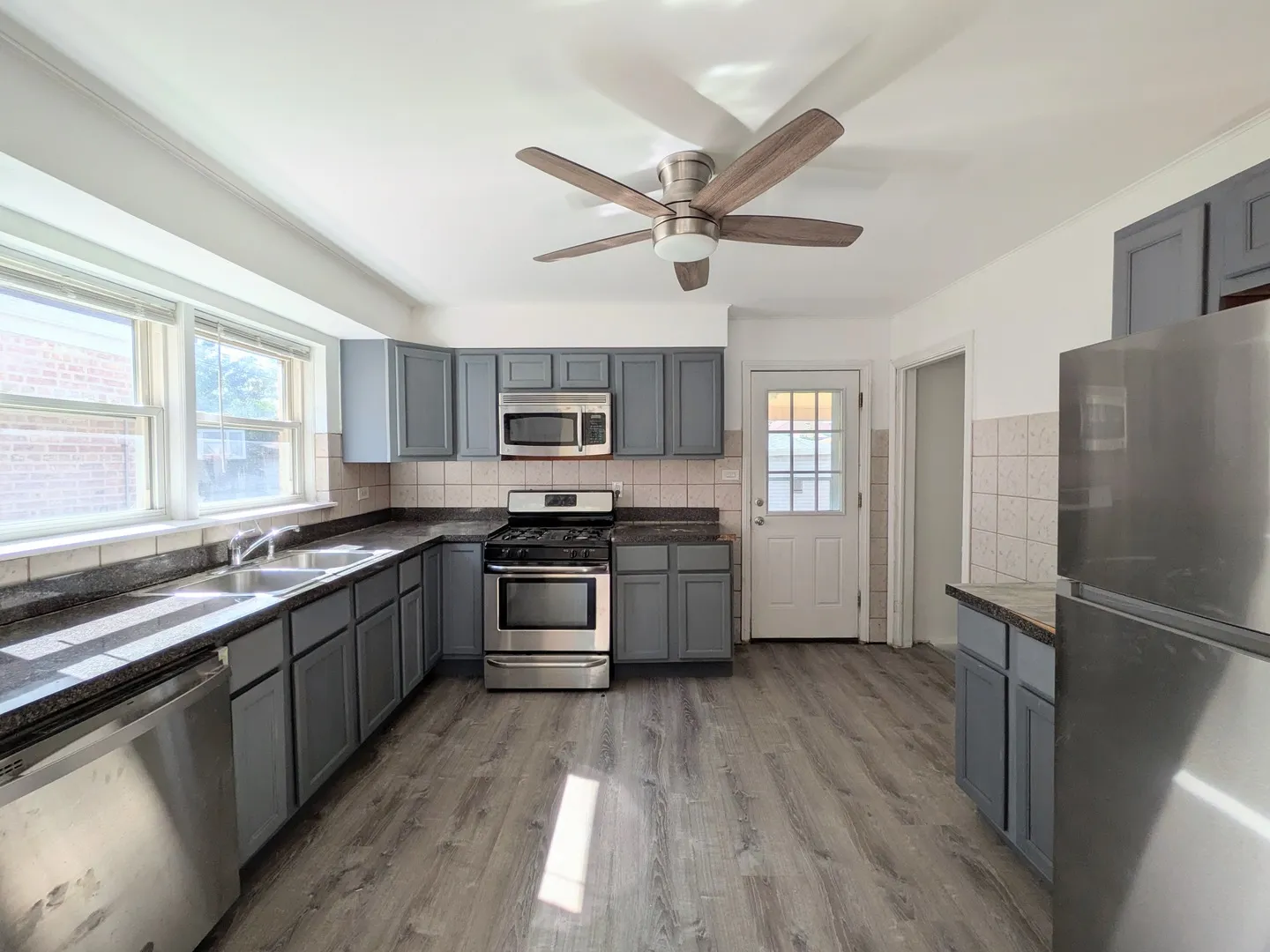 6328 N Troy St, , 60659, USA 60659-Chicago-IL