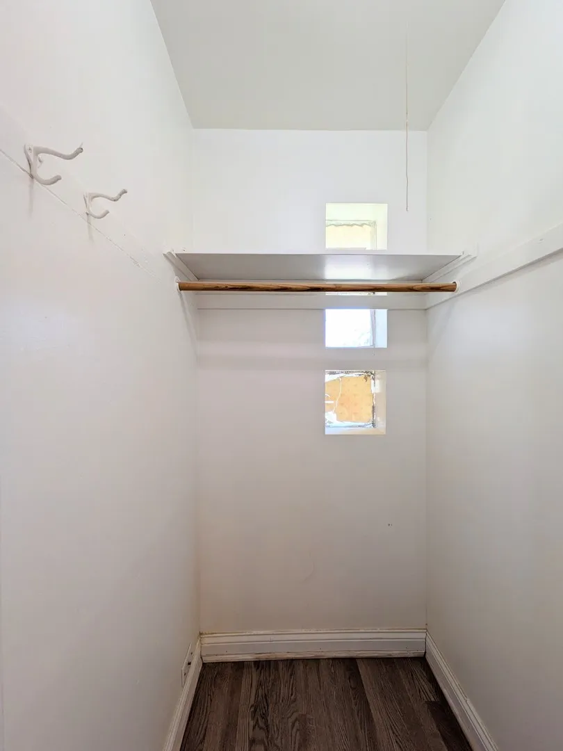 6328 N Troy St, , 60659, USA 60659-Chicago-IL