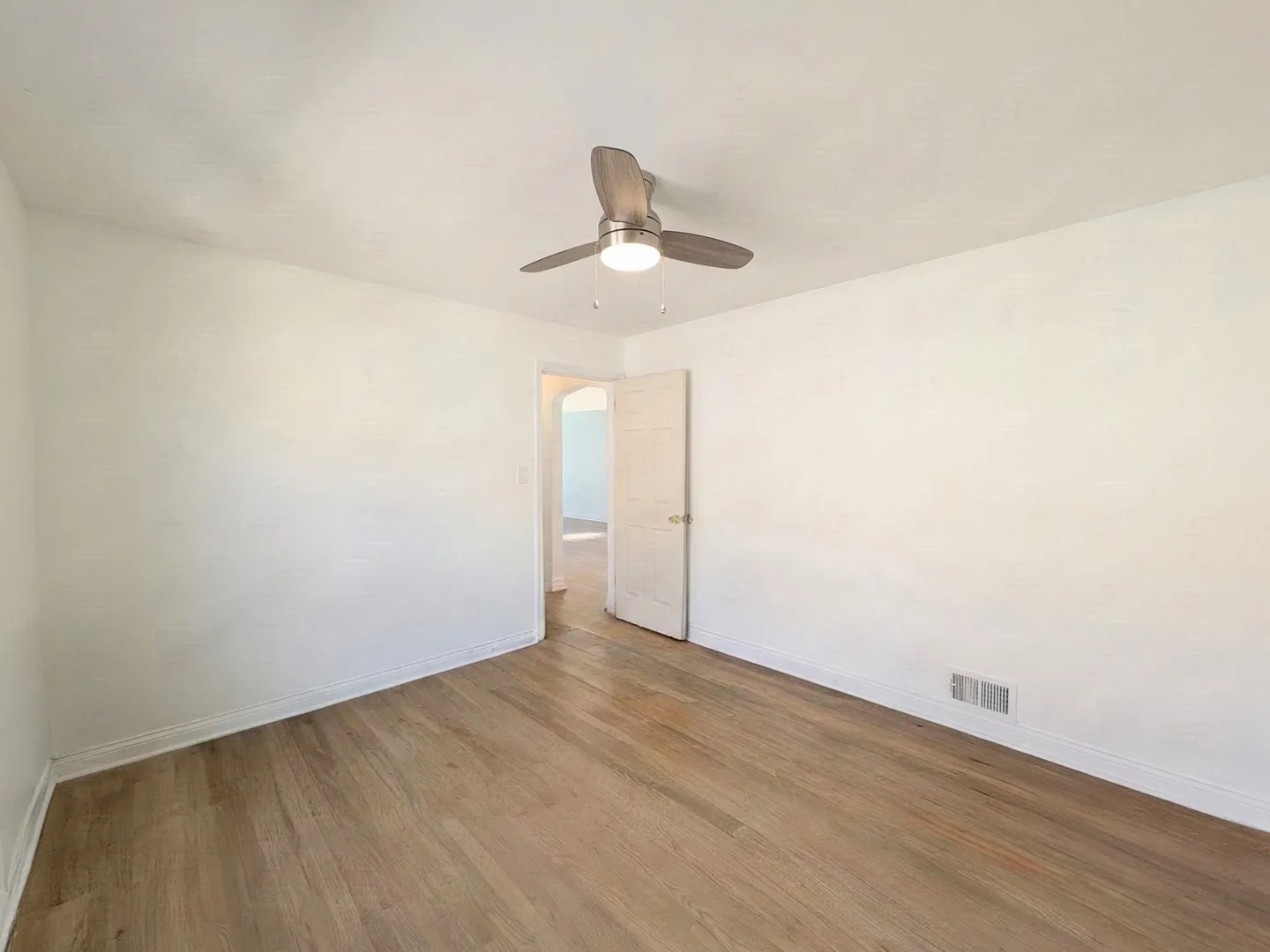 6328 N Troy St, , 60659, USA 60659-Chicago-IL