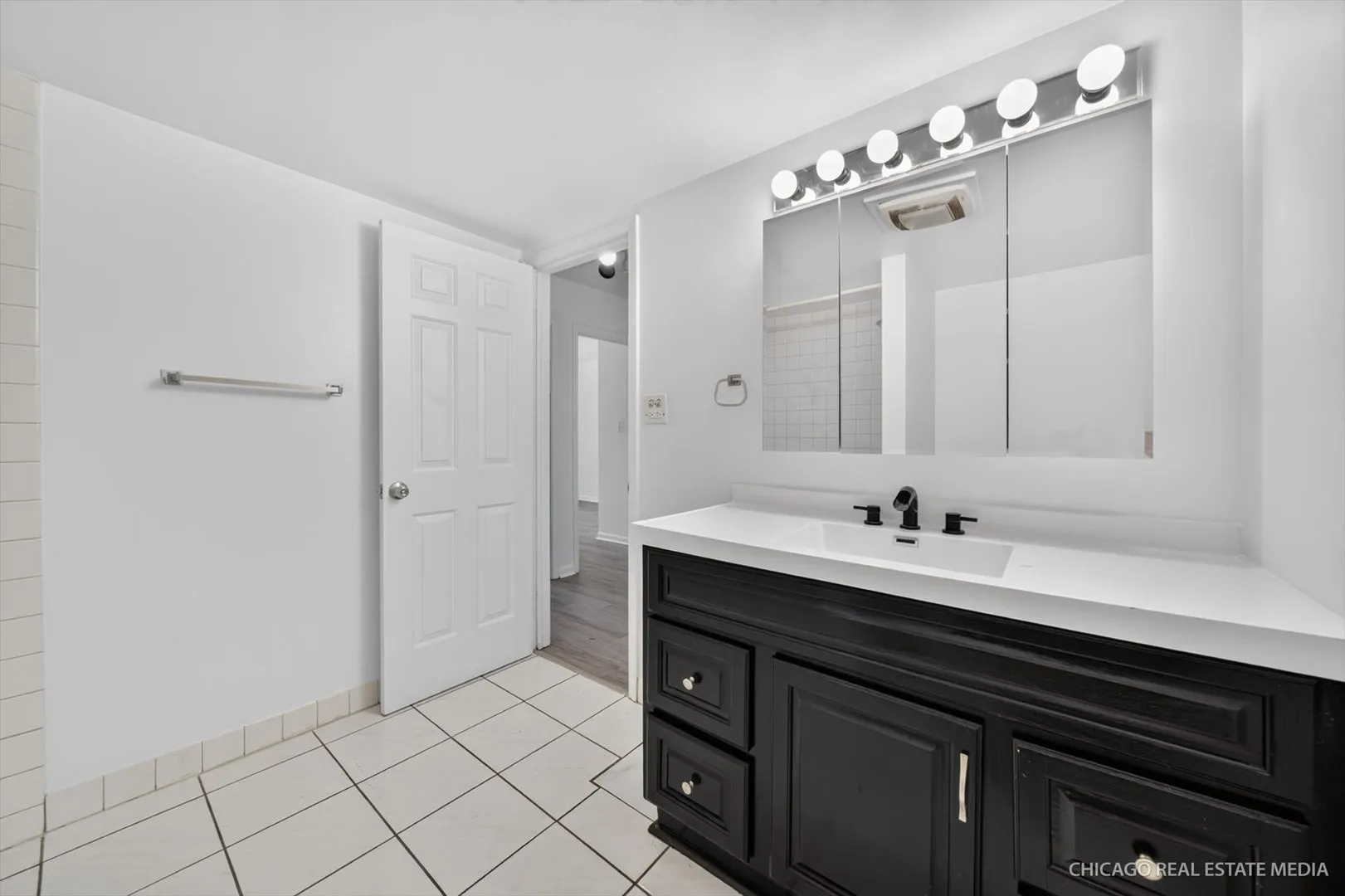 138 E Bailey Rd, , 60565, USA 60565-Naperville-IL