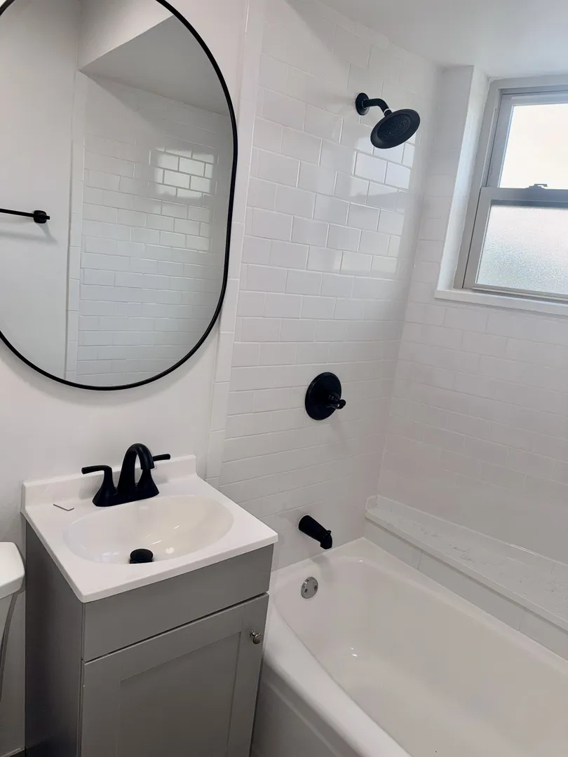 8537 Niles Center Rd, , 60077, USA 60077-Skokie-IL