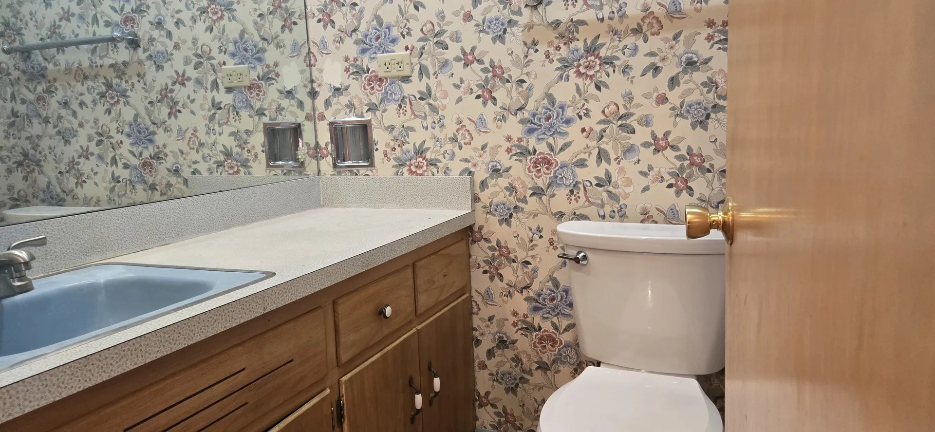 3923 W Howard St, , 60076, USA 60076-Skokie-IL