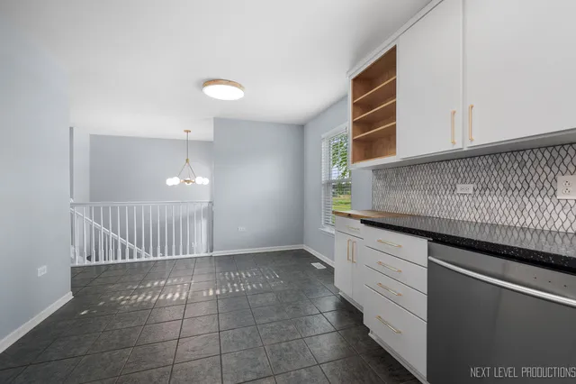 3023 Saganashkee Ln, , 60564, USA 60564-Naperville-IL