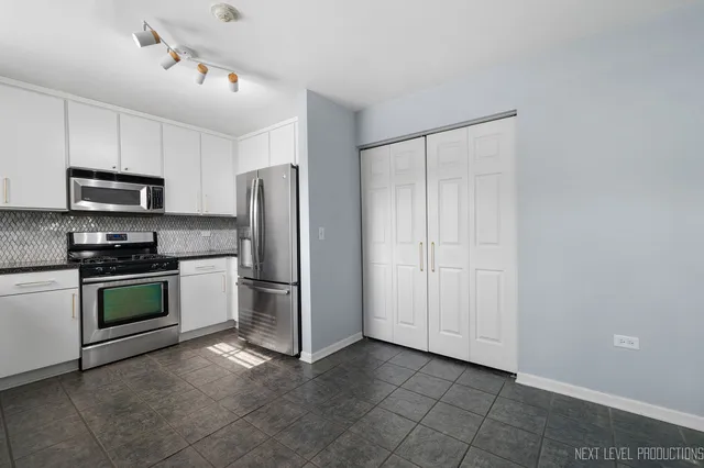 3023 Saganashkee Ln, , 60564, USA 60564-Naperville-IL
