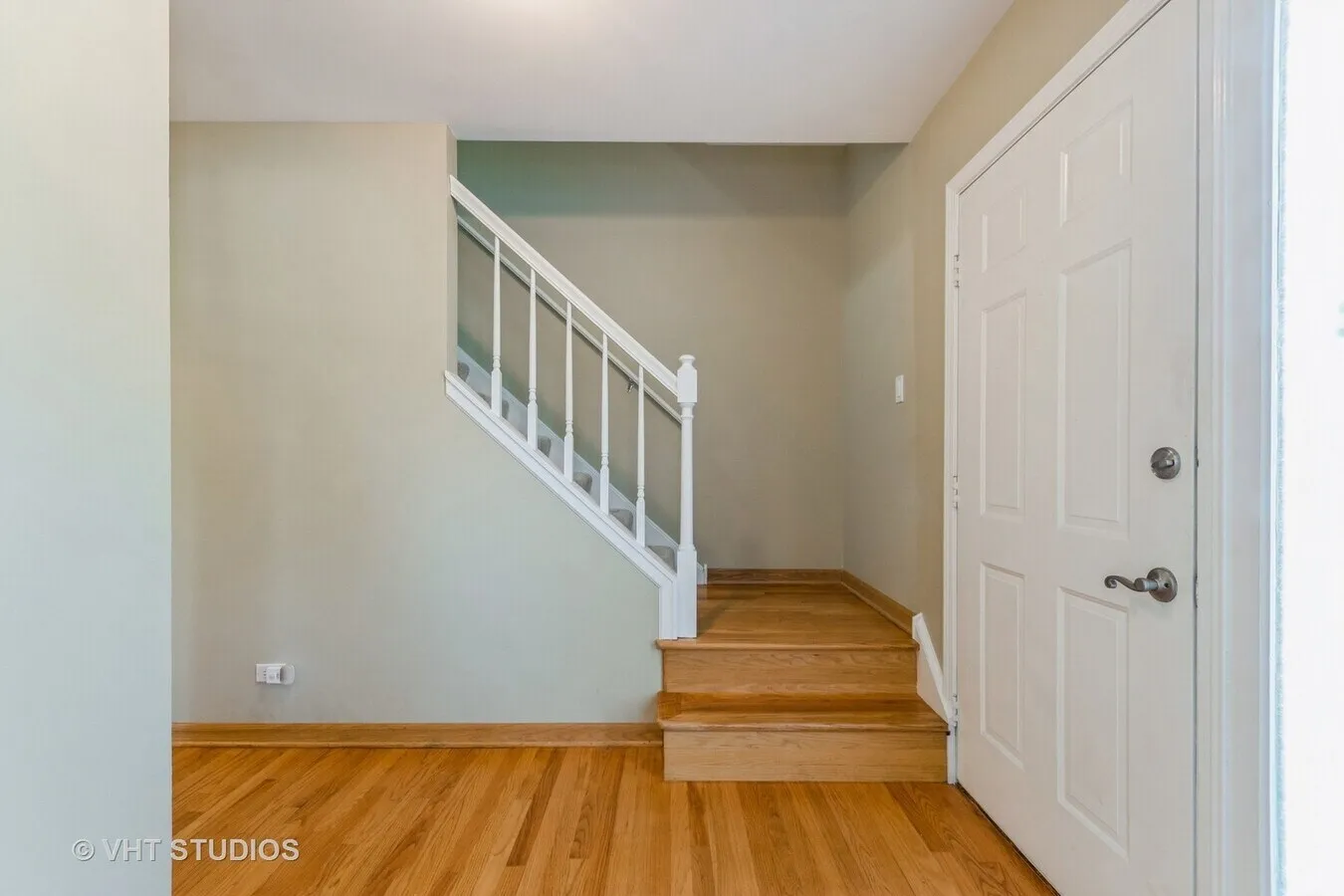 920 Chaucer Way, ,  60089, USA 60089-Buffalo Grove-IL
