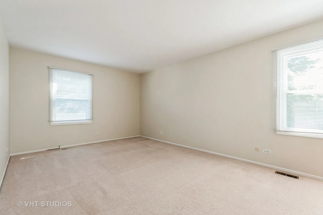 920 Chaucer Way, ,  60089, USA 60089-Buffalo Grove-IL