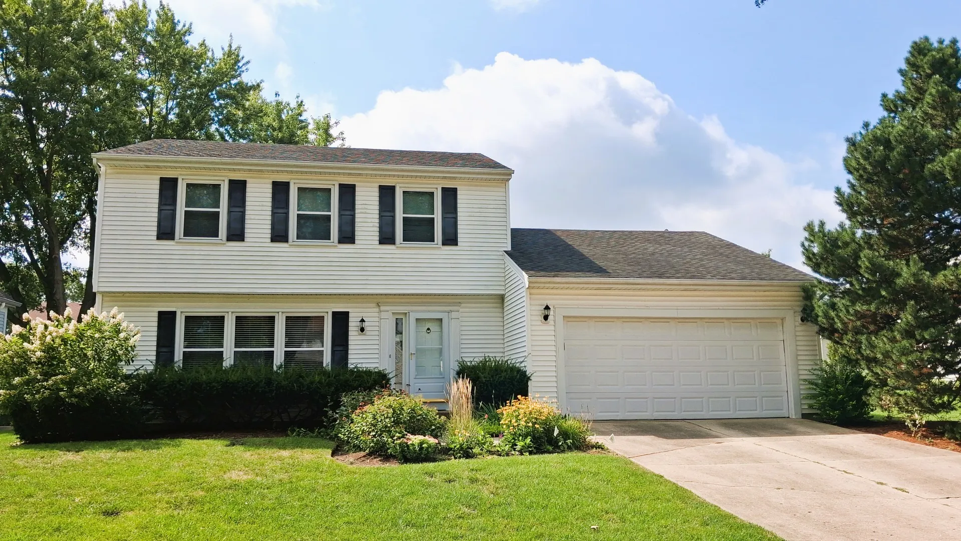 920 Chaucer Way, ,  60089, USA 60089-Buffalo Grove-IL