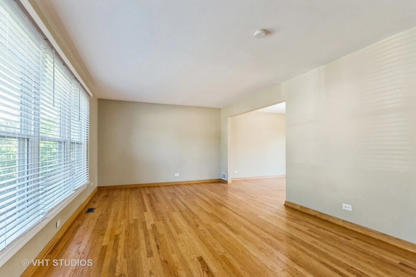 920 Chaucer Way, ,  60089, USA 60089-Buffalo Grove-IL