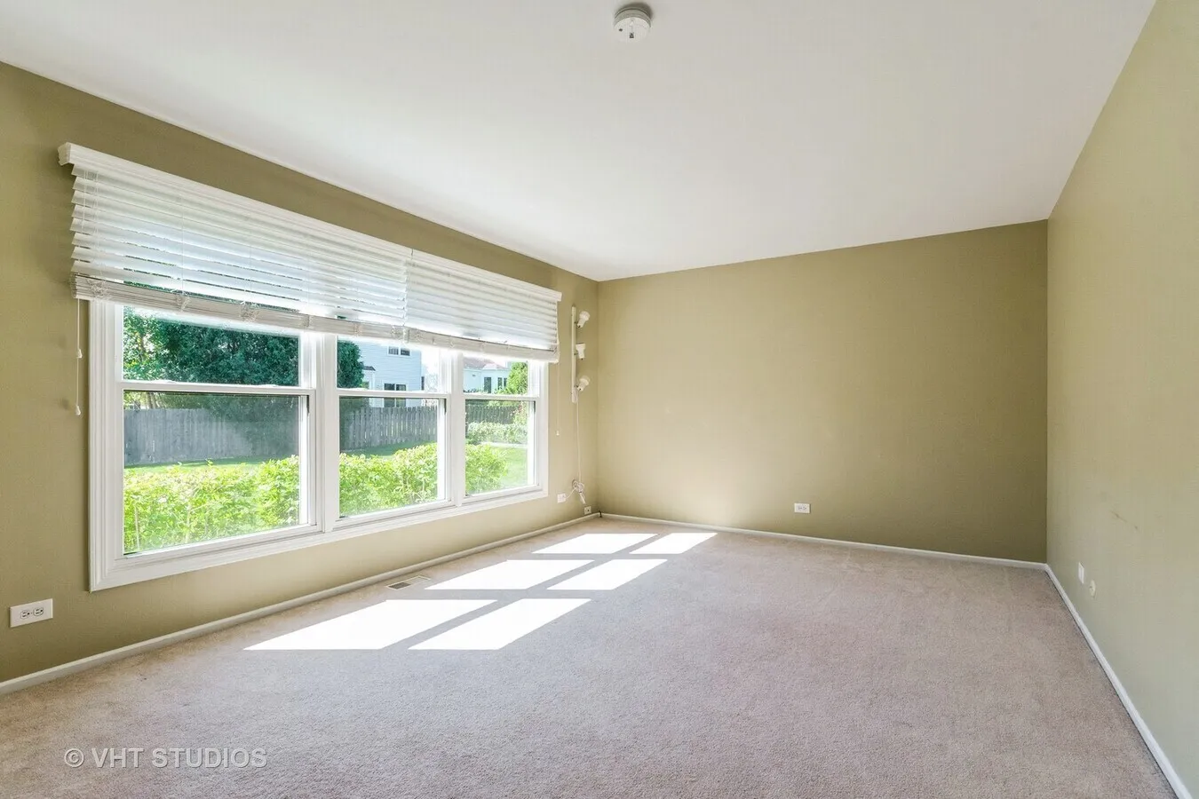920 Chaucer Way, ,  60089, USA 60089-Buffalo Grove-IL