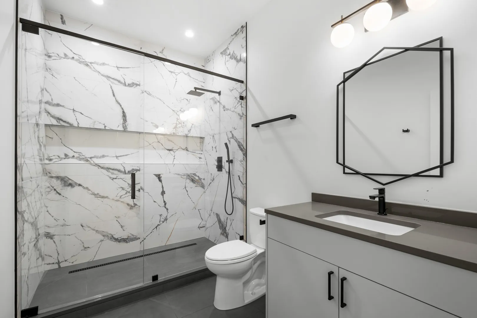 1331 W Taylor St, , 60607, USA 60607-Chicago-IL