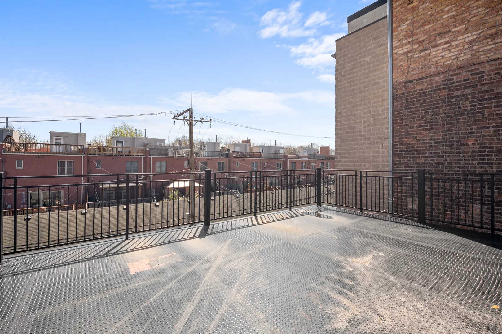 1331 W Taylor St, , 60607, USA 60607-Chicago-IL