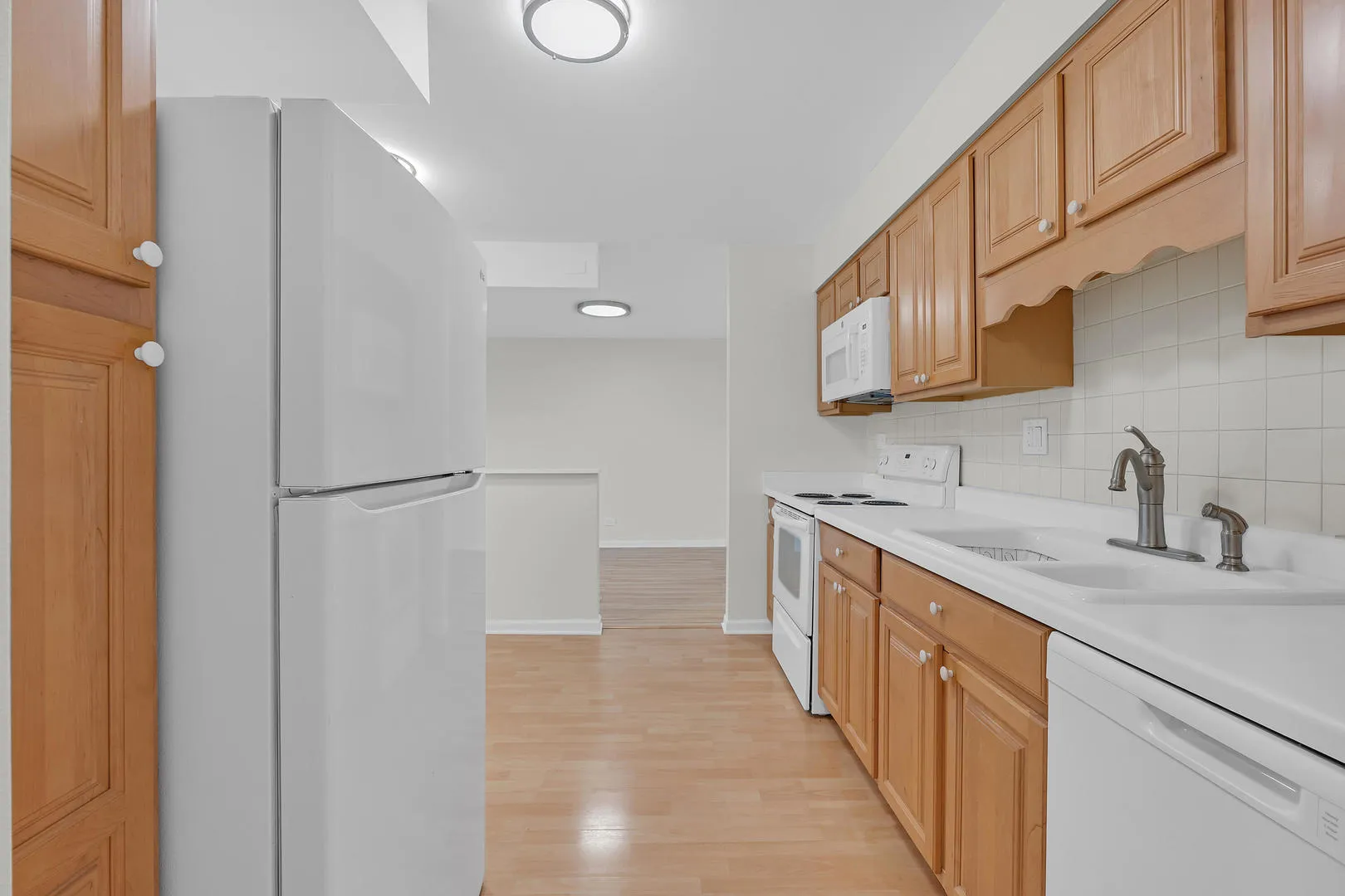 1415 E Central Rd, ,  60005, USA 60005-Arlington Heights-IL