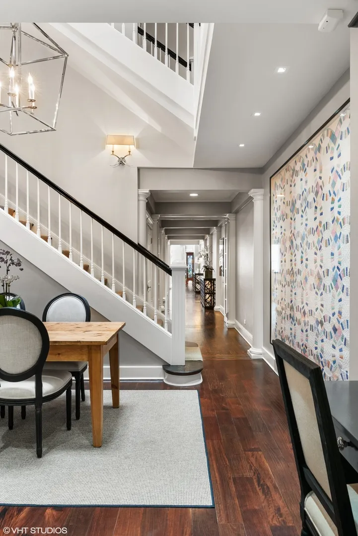 38 E Elm St, , 60611, USA 60611-Chicago-IL