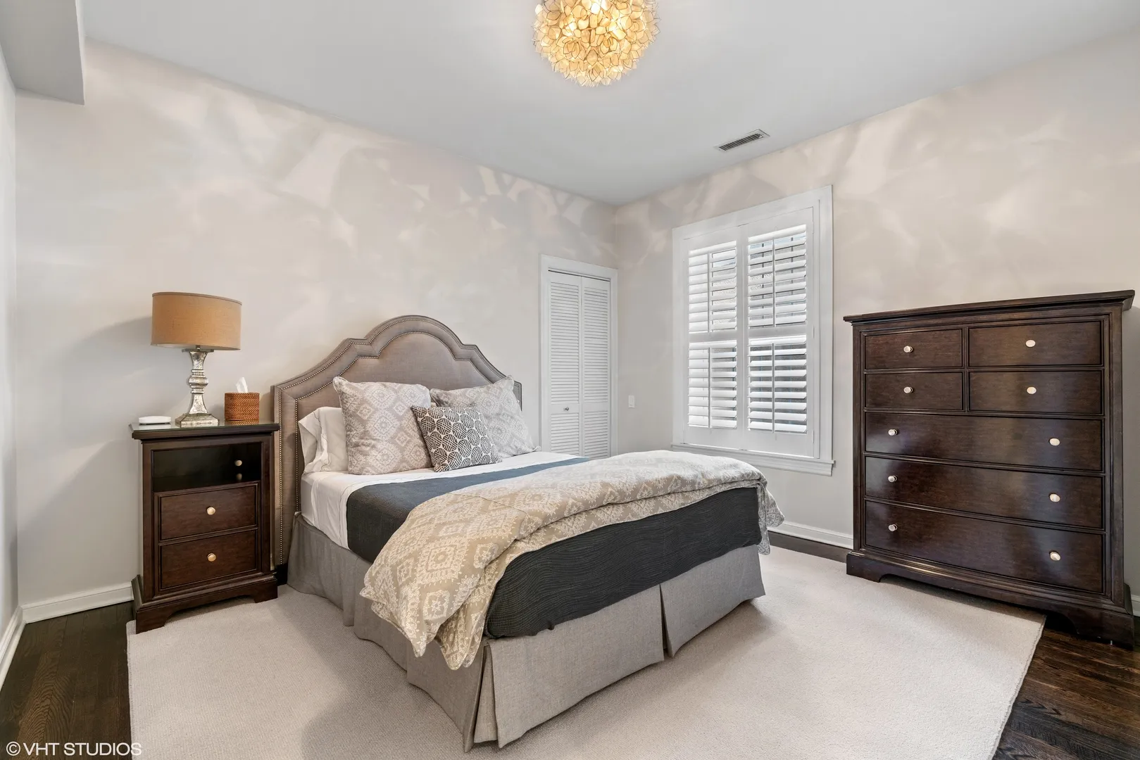 38 E Elm St, , 60611, USA 60611-Chicago-IL