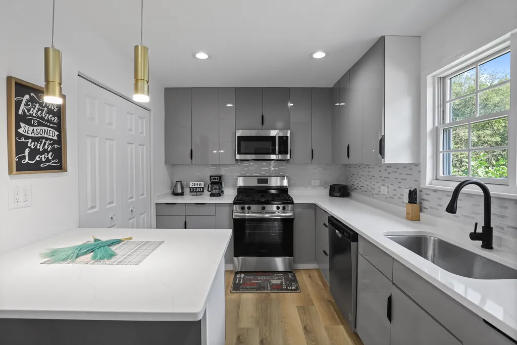 7125 Simpson St, , 60053, USA 60053-Morton Grove-IL