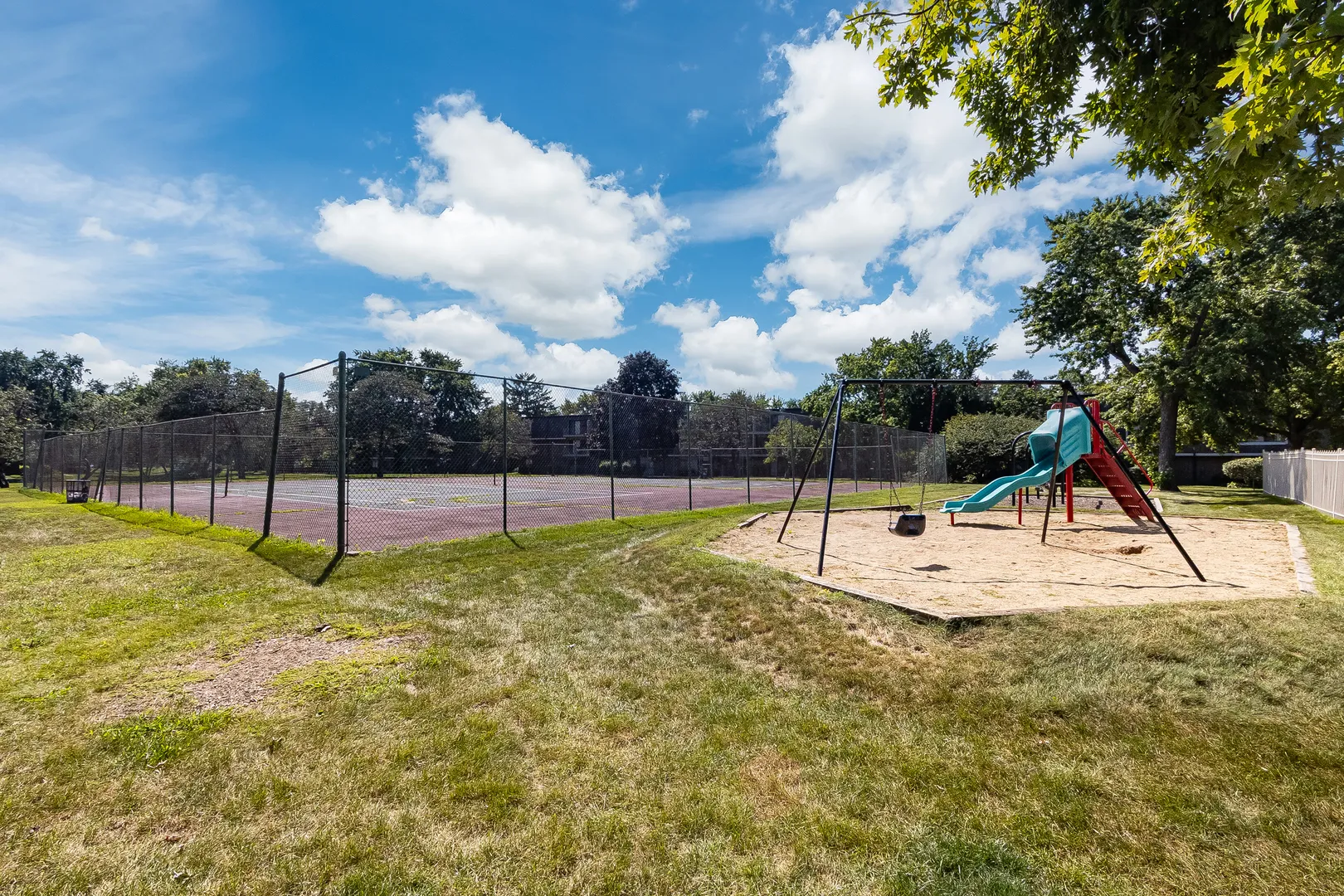 148 E Bailey Rd, ,  60565, USA 60565-Naperville-IL