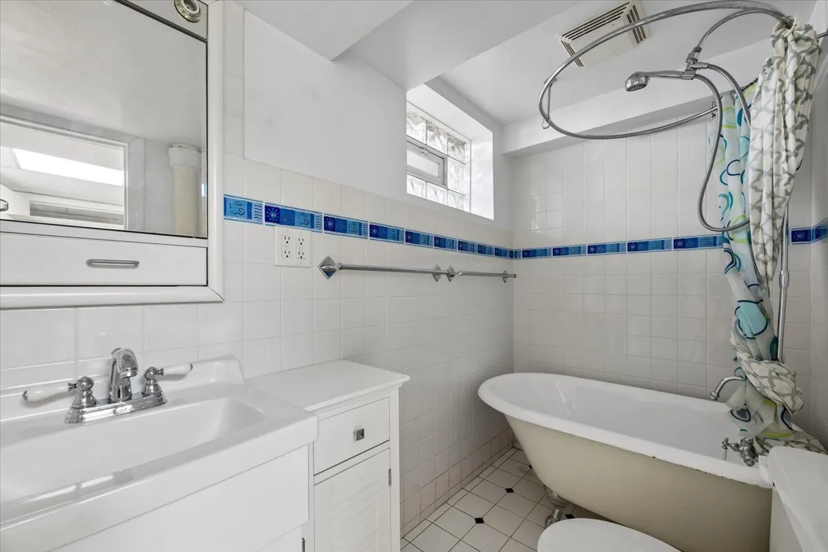 110 13th St, , 60091, USA 60091-Wilmette-IL