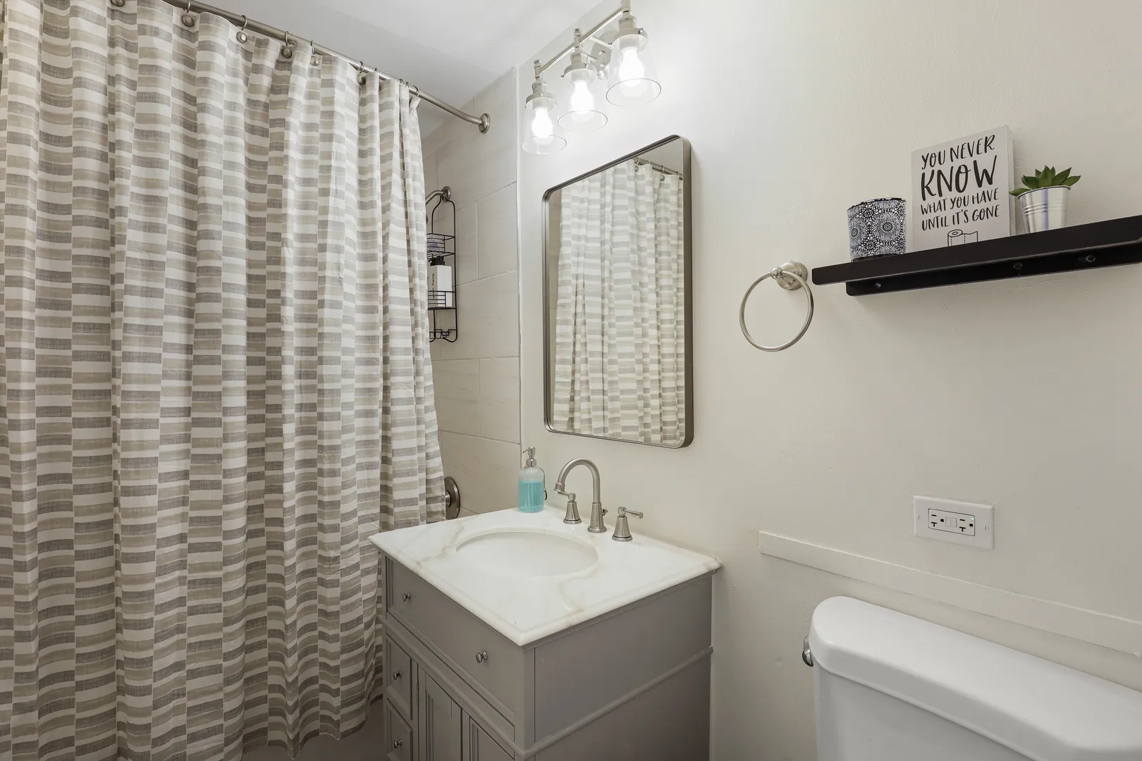 366 N Hemlock Ave, ,  60191, USA 60191-Wood Dale-IL