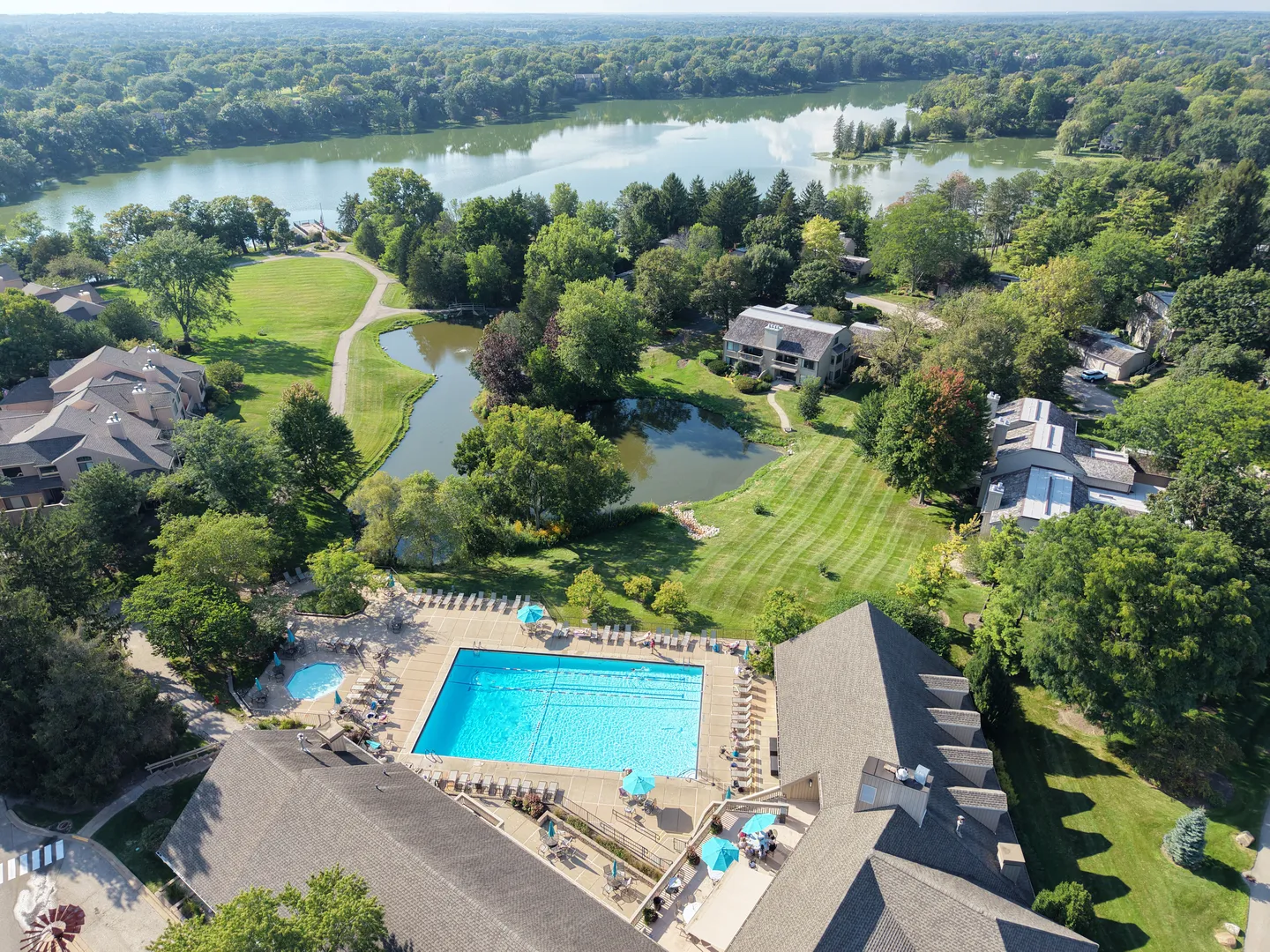 25 N Shoreline Rd, , 60010, USA 60010-Lake Barrington-IL
