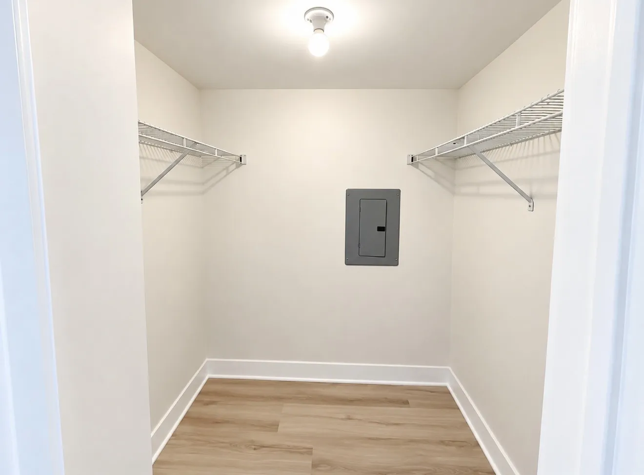 381 Oak Trails Rd, , 60016, USA 60016-Des Plaines-IL