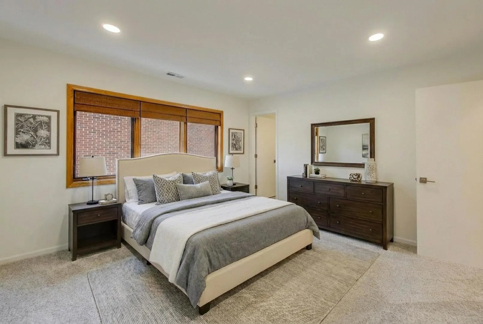 1209 E Davis St, , 60005, USA 60005-Arlington Heights-IL