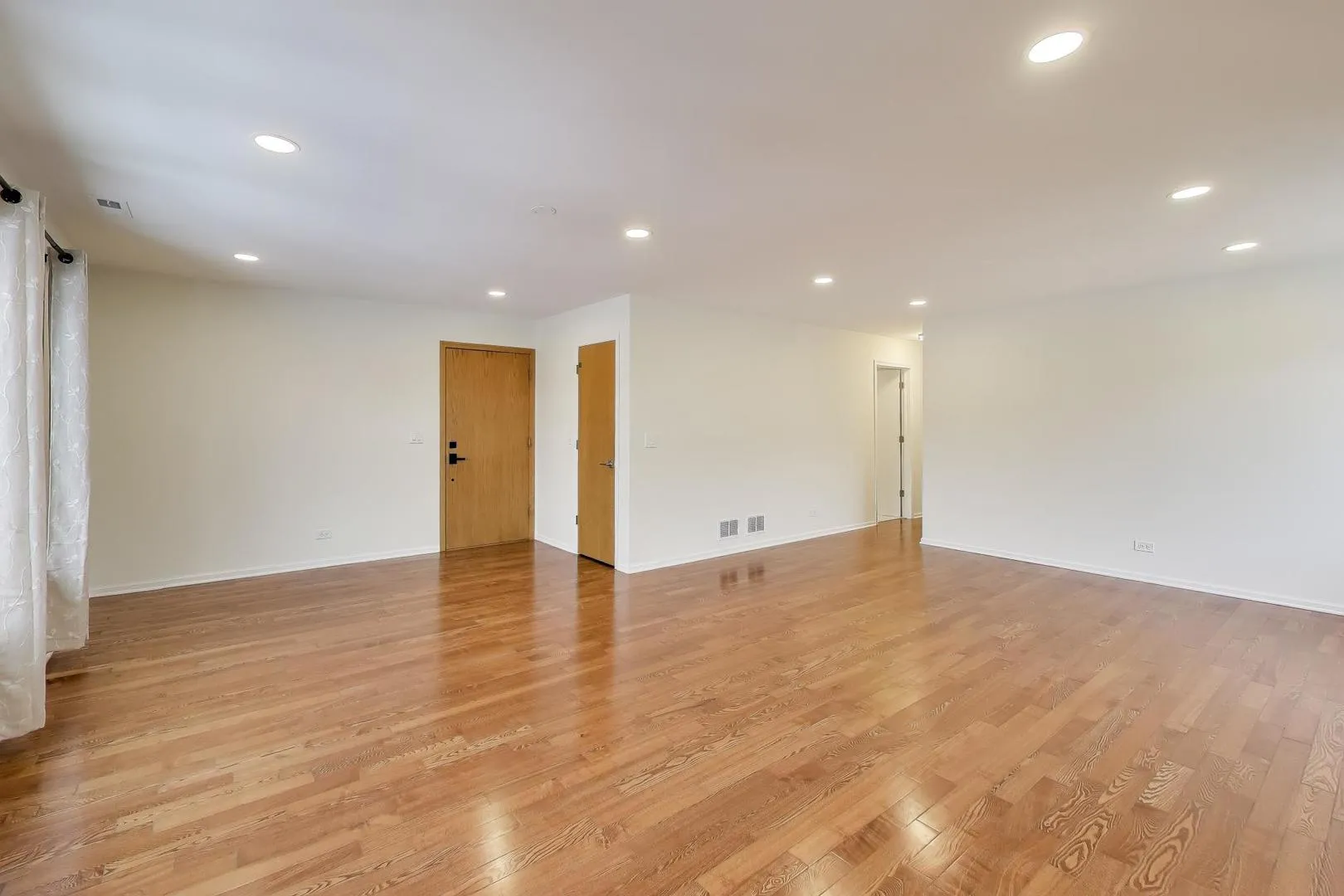 1209 E Davis St, , 60005, USA 60005-Arlington Heights-IL