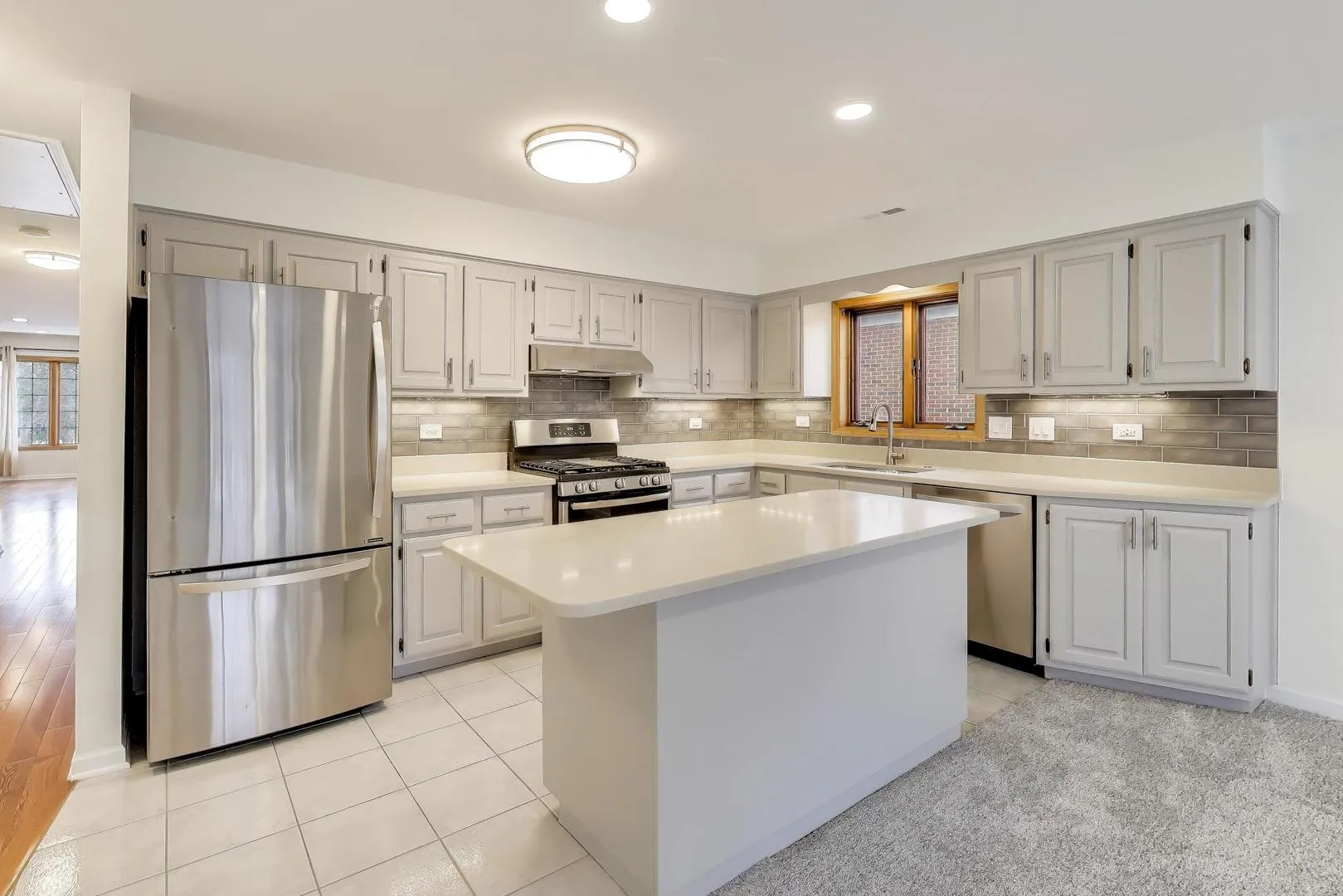 1209 E Davis St, , 60005, USA 60005-Arlington Heights-IL