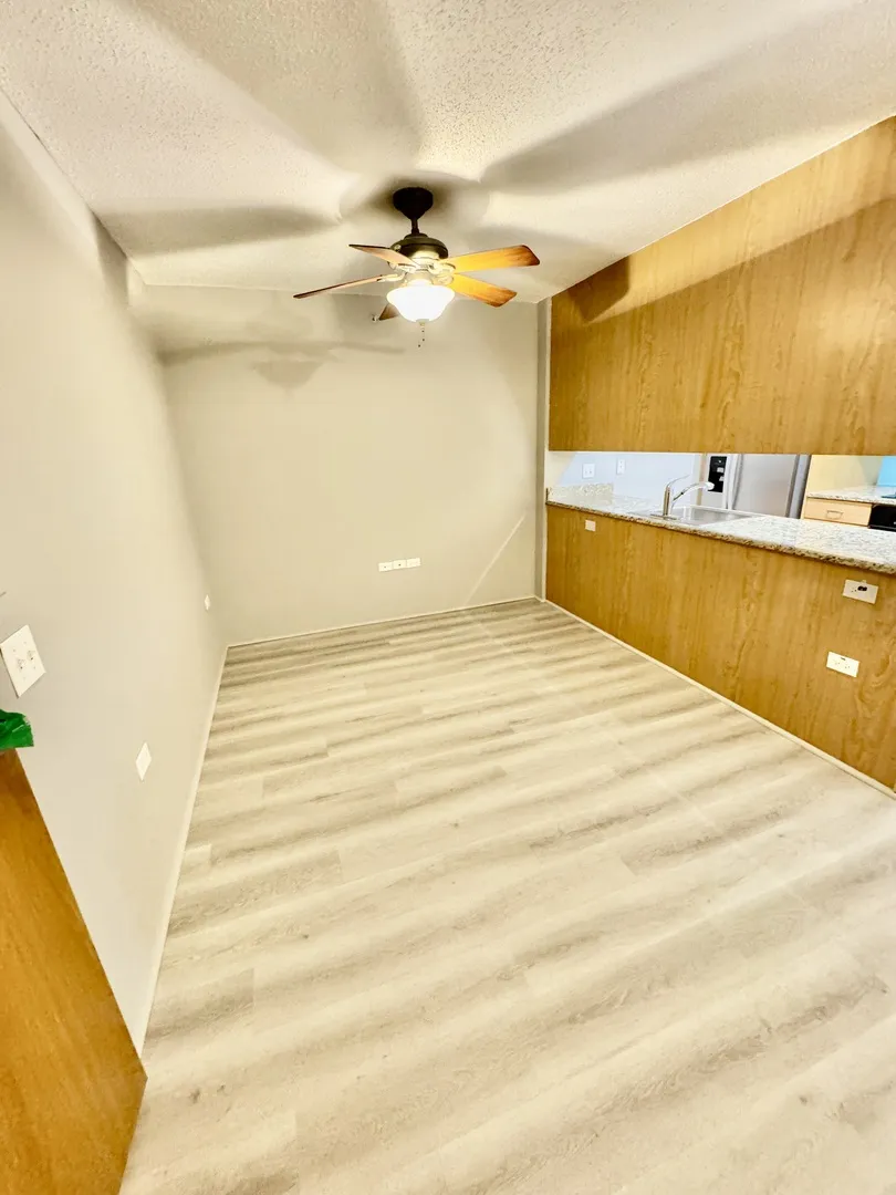 9655 Woods Dr, , 60077, USA 60077-Skokie-IL