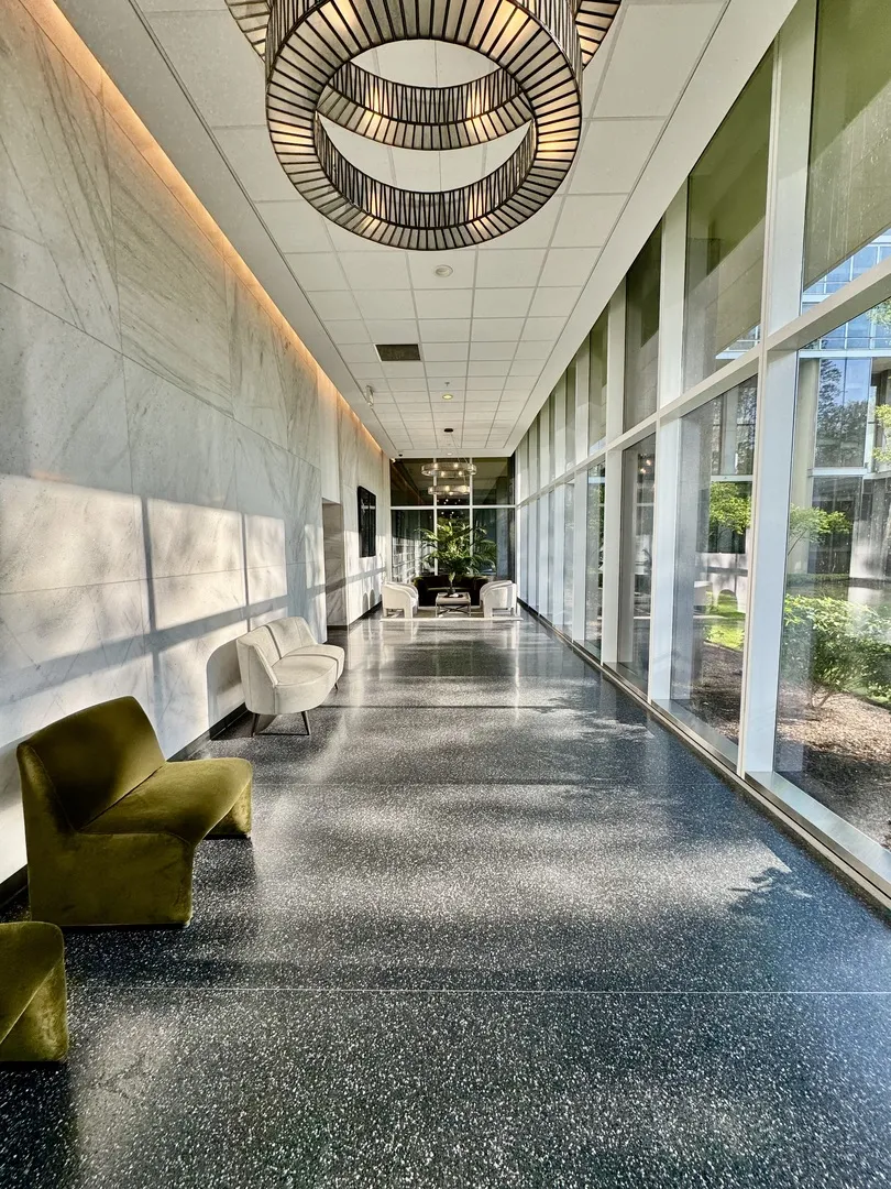 9655 Woods Dr, , 60077, USA 60077-Skokie-IL