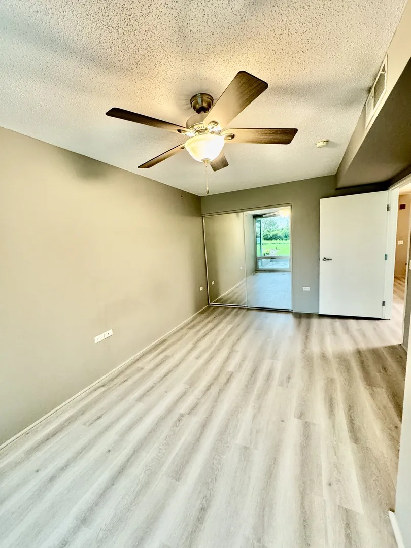 9655 Woods Dr, , 60077, USA 60077-Skokie-IL