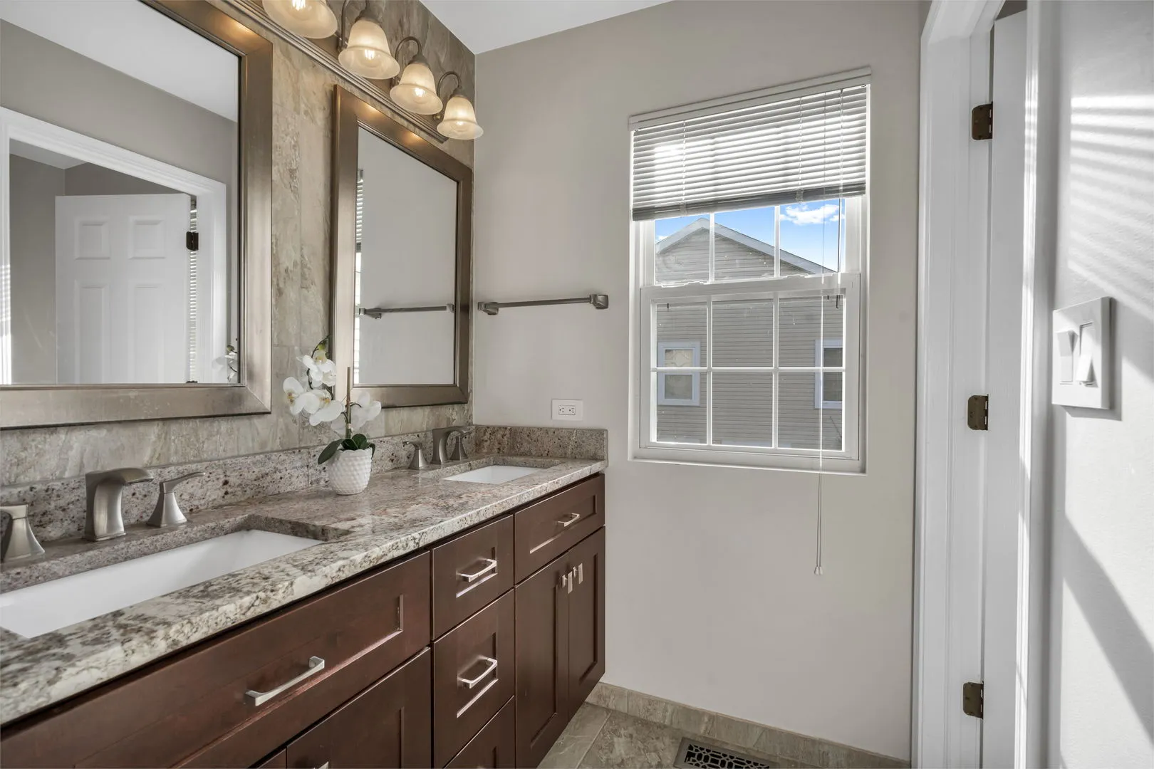2241 Avalon Ct S, , 60089, USA 60089-Buffalo Grove-IL