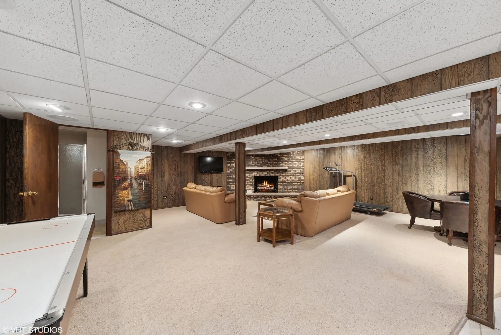 1807 N Larch Dr, Mt Prospect,  60056, USA 60056-Mount Prospect-IL