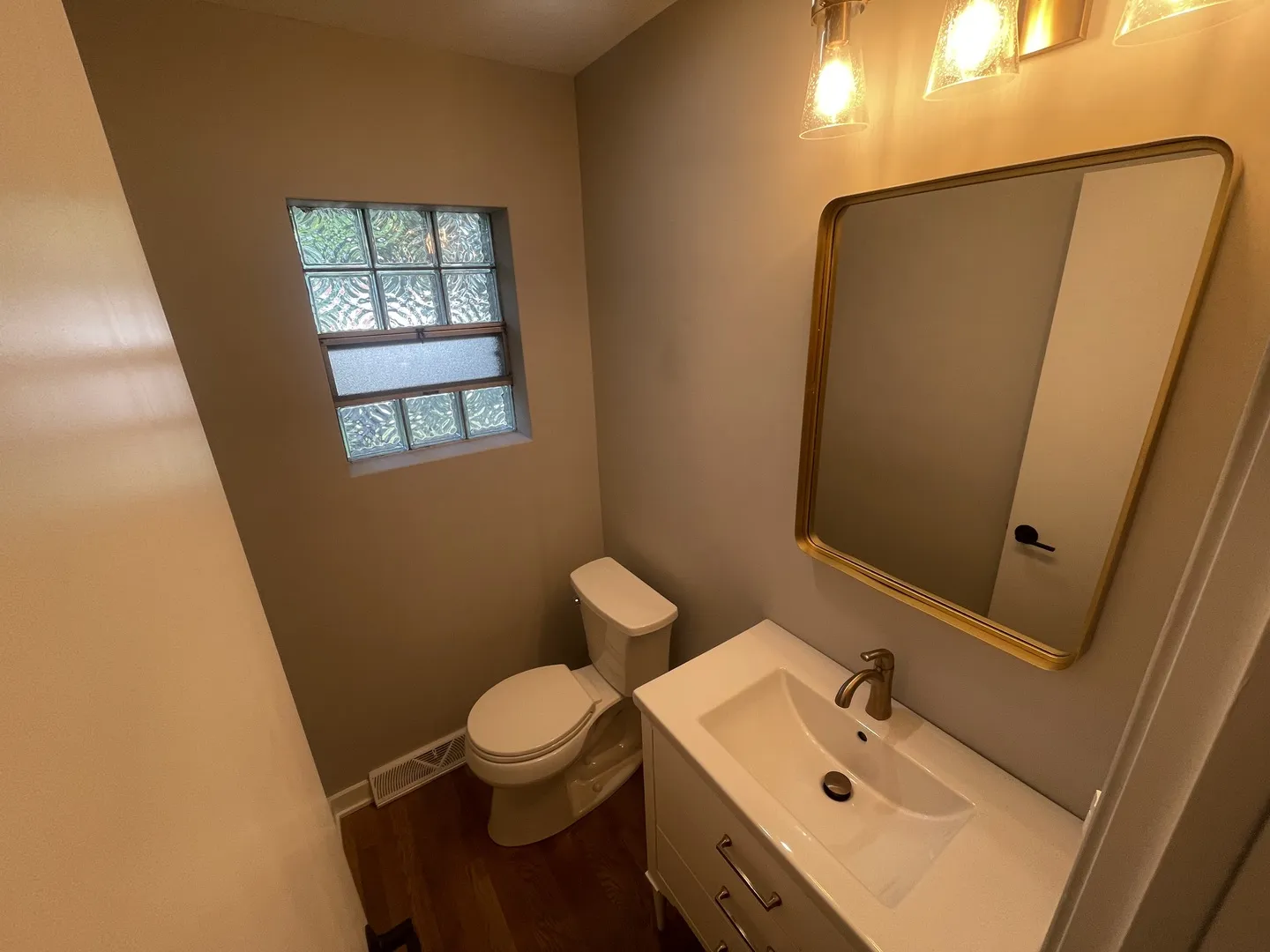 117 E 6th Ave, , 60563, USA 60563-Naperville-IL