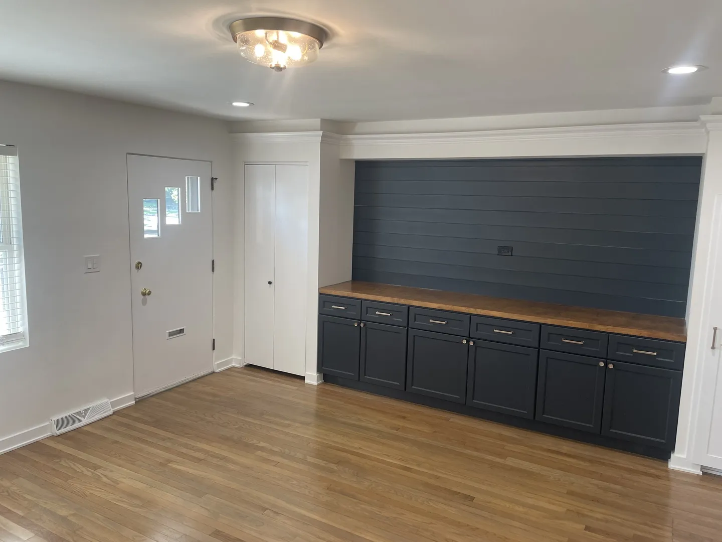 117 E 6th Ave, , 60563, USA 60563-Naperville-IL